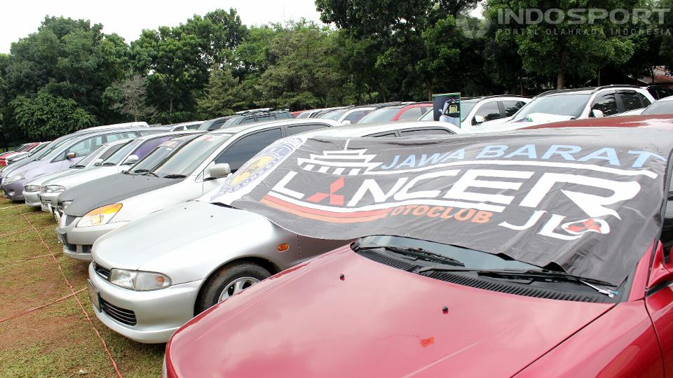 Jabar Lancer Otoclub turut meramaikan acara Meet and Greet Mitsubishi Lovers di Perkemahan Cibubur, Jakarta, Minggu (18/01/15). - INDOSPORT